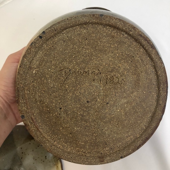 Handmade Pottery from New Mexico- Pot with Lid - Picture 4 of 7